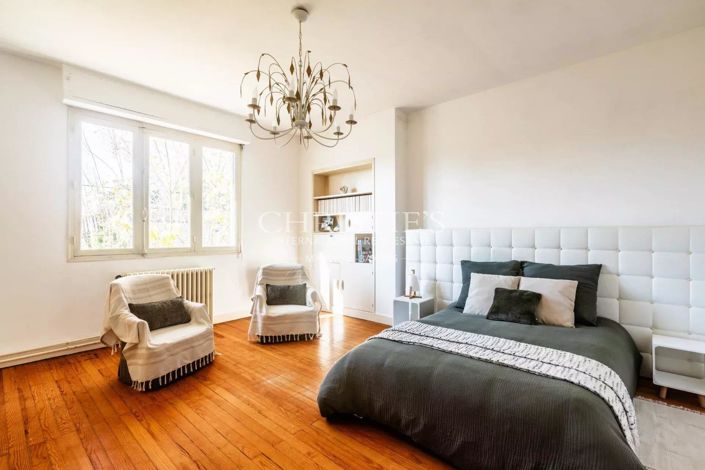 Image No.5-4 Bed House for sale