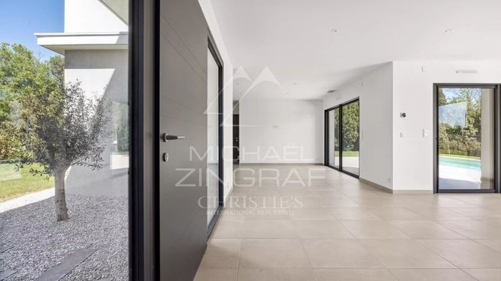 Image No.4-4 Bed House for sale