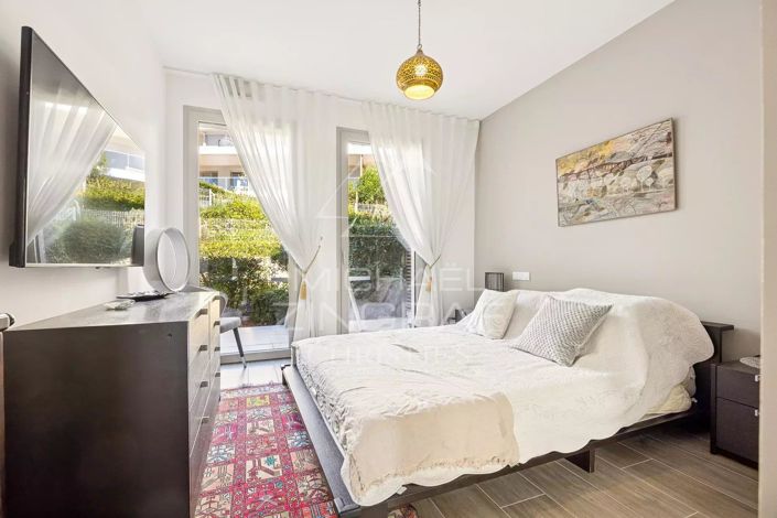 Image No.10-3 Bed Apartment for sale