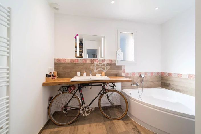 Image No.6-3 Bed House for sale