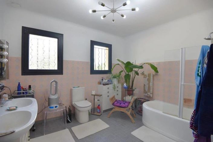 Image No.13-3 Bed House for sale