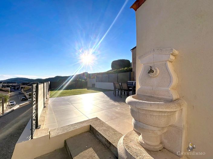 Image No.3-Maison de 4 chambres à vendre à Mandelieu-la-Napoule