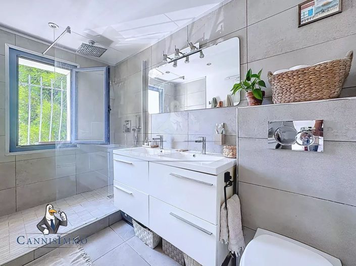 Image No.5-Appartement de 2 chambres à vendre à Le Cannet