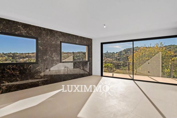 Image No.7-4 Bed House for sale