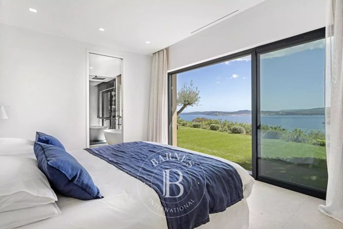 Image No.3-5 Bed House for sale