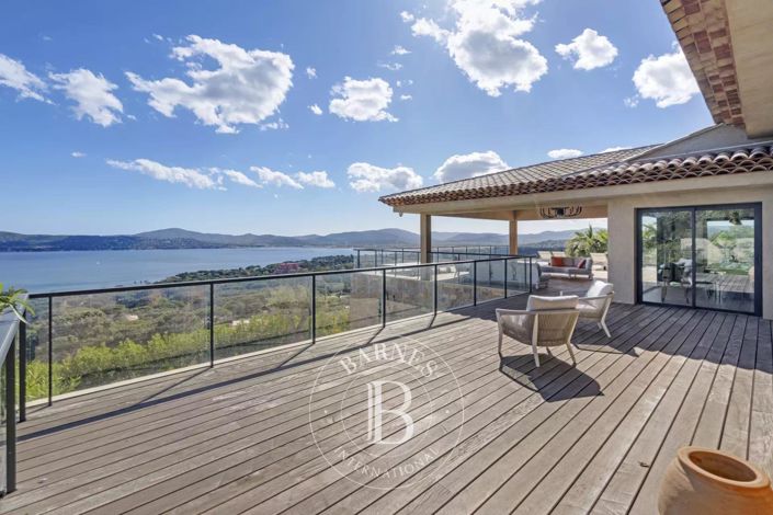 Image No.6-5 Bed House for sale