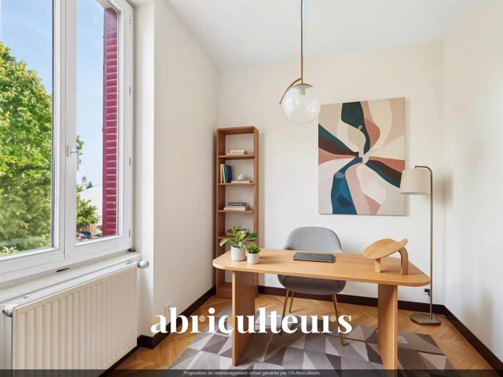 Image No.12-4 Bed House for sale