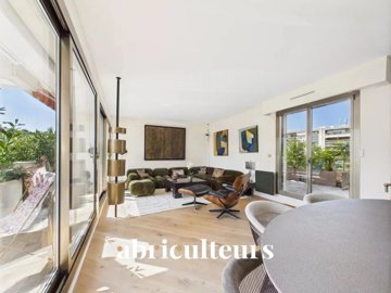 3 Bed Apartment for sale