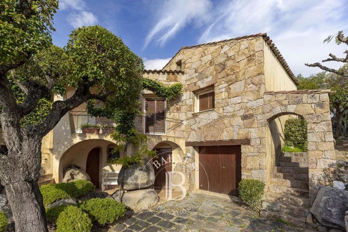 Image No.15-4 Bed House for sale