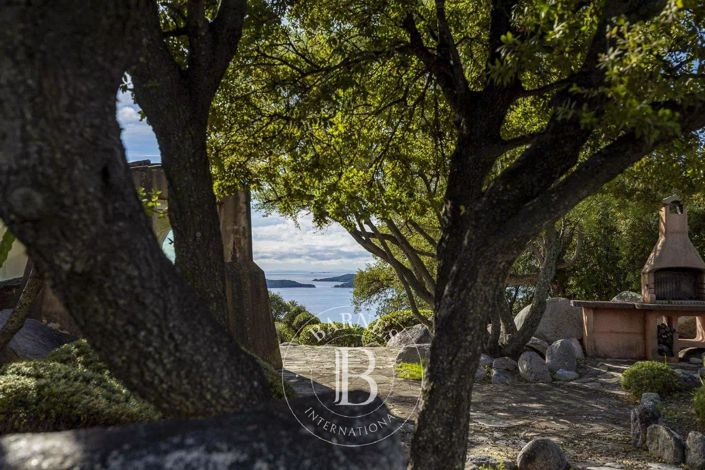 Image No.21-4 Bed House for sale