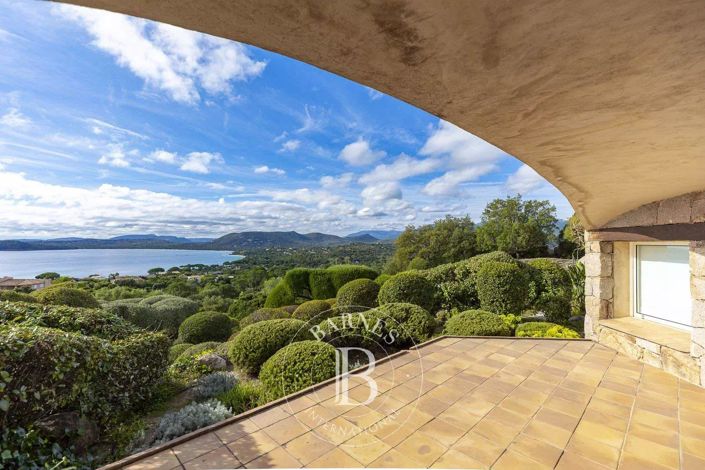 Image No.3-4 Bed House for sale