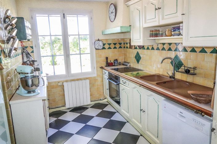 Image No.16-4 Bed House for sale