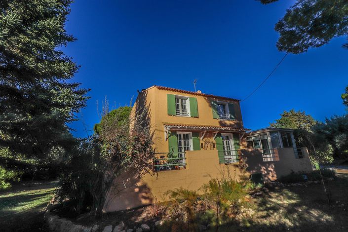 Image No.25-4 Bed House for sale