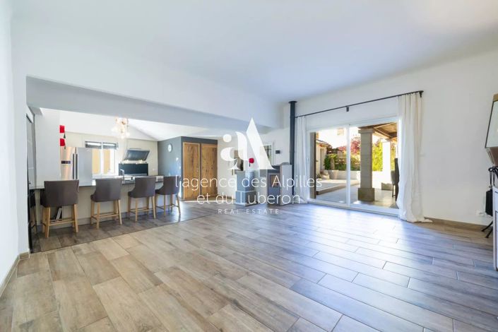 Image No.7-3 Bed House for sale