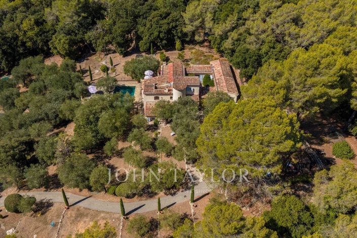 Image No.1-4 Bed House for sale