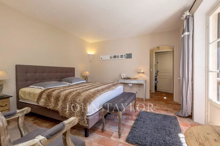 Image No.10-4 Bed House for sale