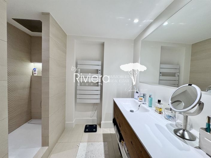 Image No.20-3 Bed Apartment for sale