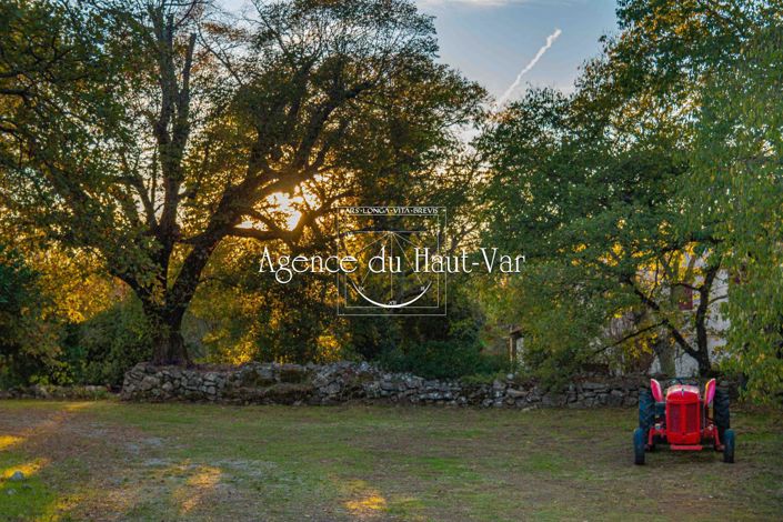 Image No.12-6 Bed House for sale