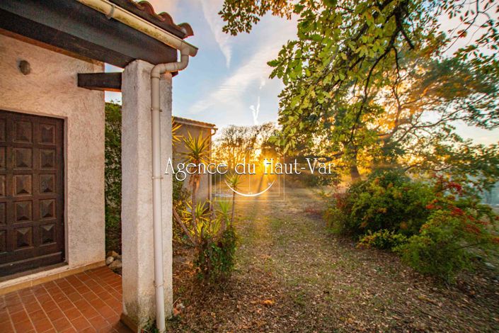 Image No.18-6 Bed House for sale