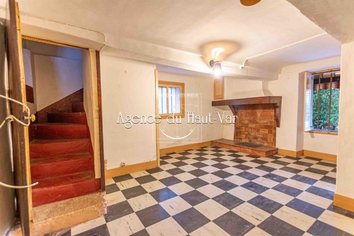 Image No.21-6 Bed House for sale