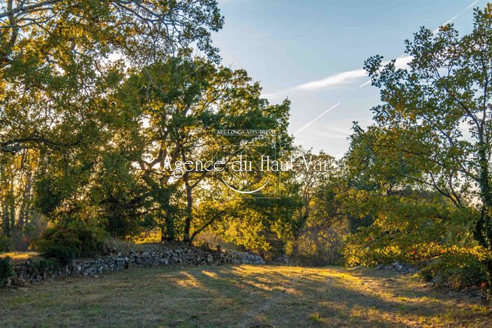 Image No.9-6 Bed House for sale