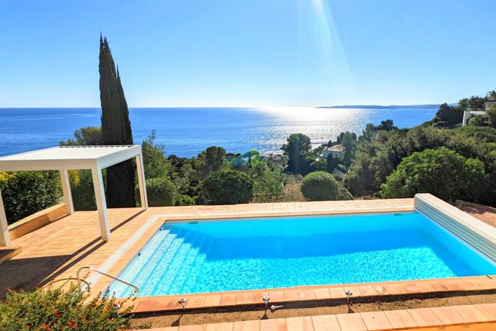 Image No.1-4 Bed House for sale