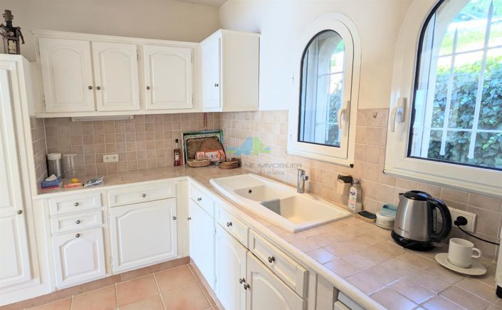 Image No.6-4 Bed House for sale