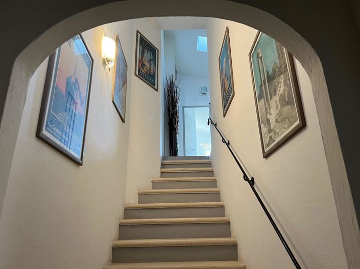 Image No.10-4 Bed House for sale