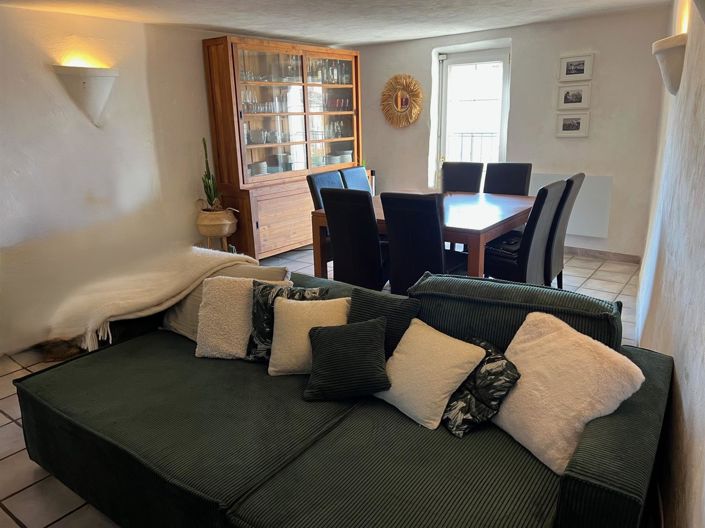 Image No.6-4 Bed House for sale