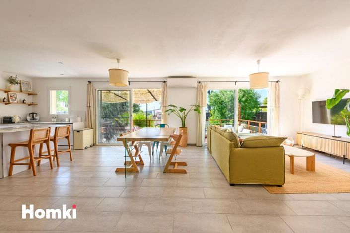 Image No.1-3 Bed House for sale