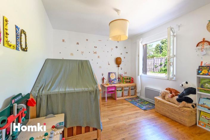 Image No.9-3 Bed House for sale