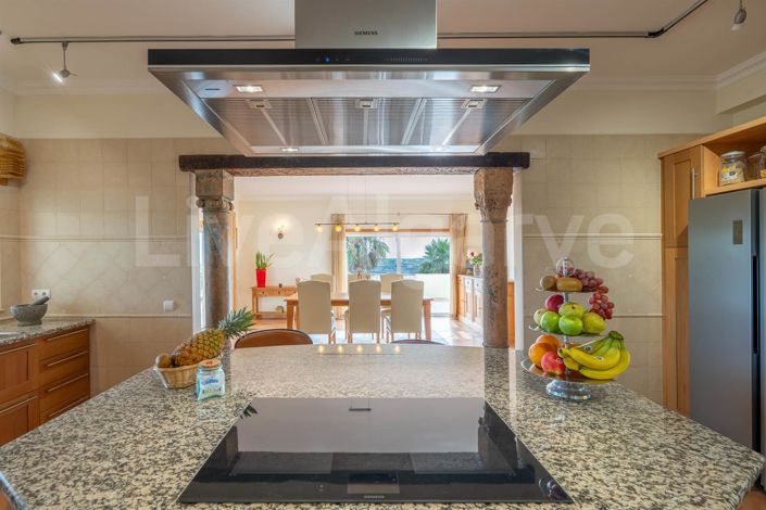 Image No.18-3 Bed House for sale