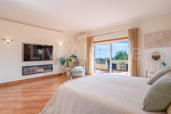 Image No.28-3 Bed House for sale