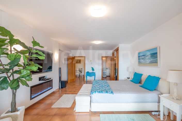 Image No.60-3 Bed House for sale