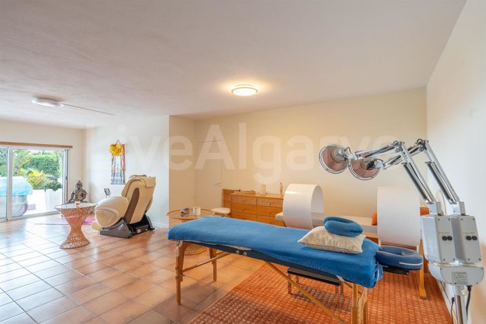 Image No.63-3 Bed House for sale