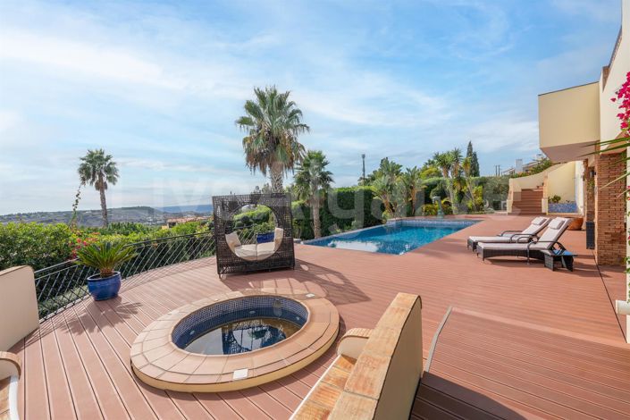 Image No.66-3 Bed House for sale