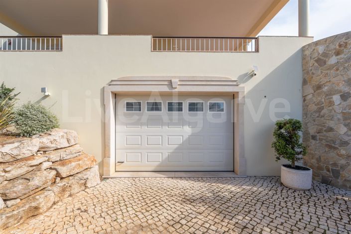 Image No.68-3 Bed House for sale