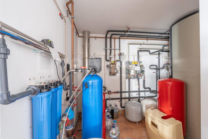 Image No.70-3 Bed House for sale