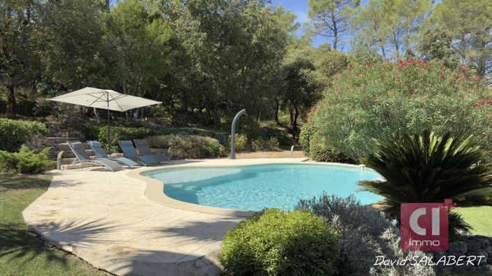 Image No.2-4 Bed Property for sale