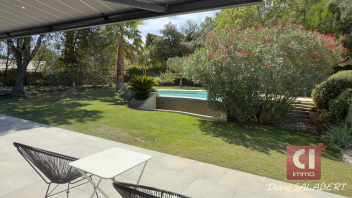 Image No.8-4 Bed Property for sale