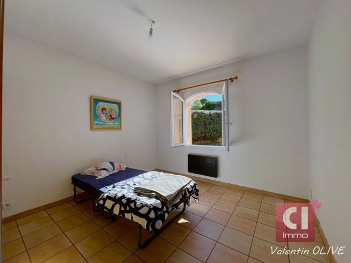 Image No.9-5 Bed House for sale