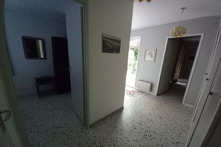 Image No.8-Maison de 2 chambres à vendre à Uzès