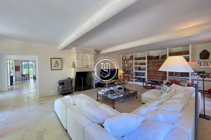 Image No.5-7 Bed House for sale