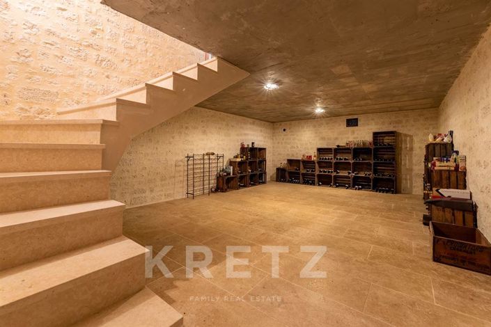 Image No.10-7 Bed House for sale