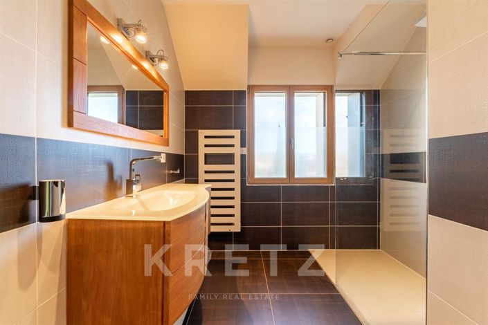 Image No.13-7 Bed House for sale