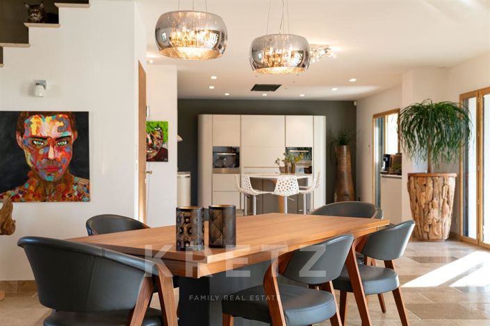 Image No.3-7 Bed House for sale