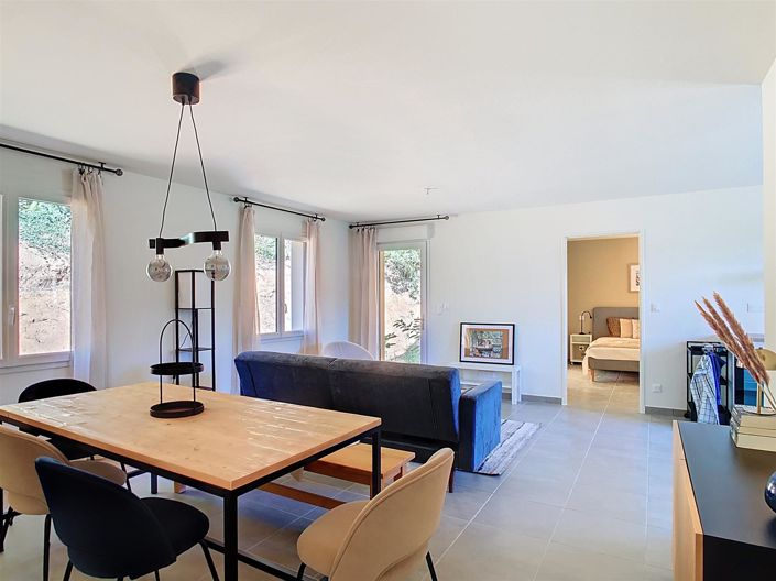 Image No.3-3 Bed House for sale