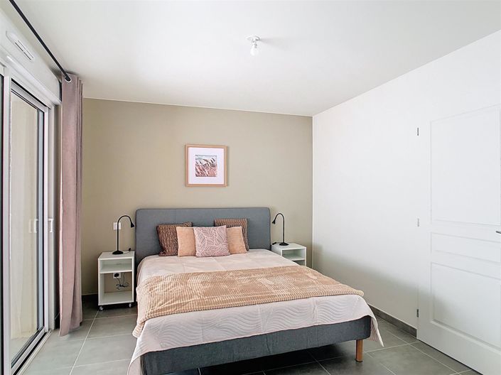 Image No.6-3 Bed House for sale