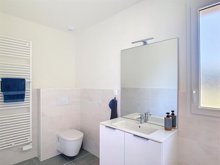 Image No.7-3 Bed House for sale