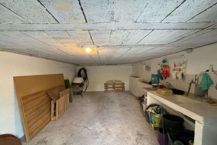 Image No.11-2 Bed House for sale